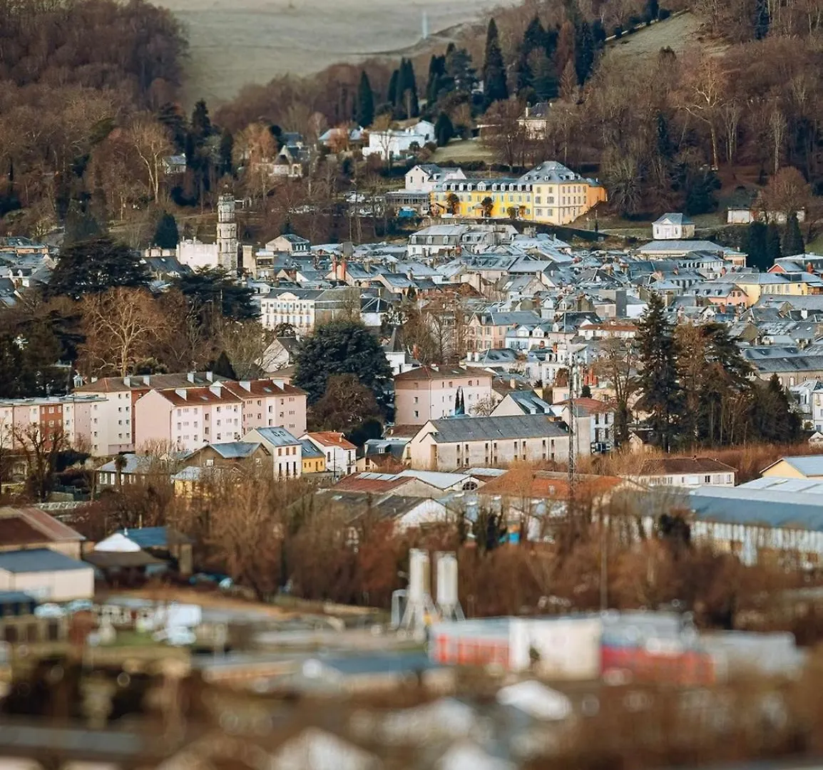 Le Lamartine, Appartement De Charme Au Coeur De Bagneres